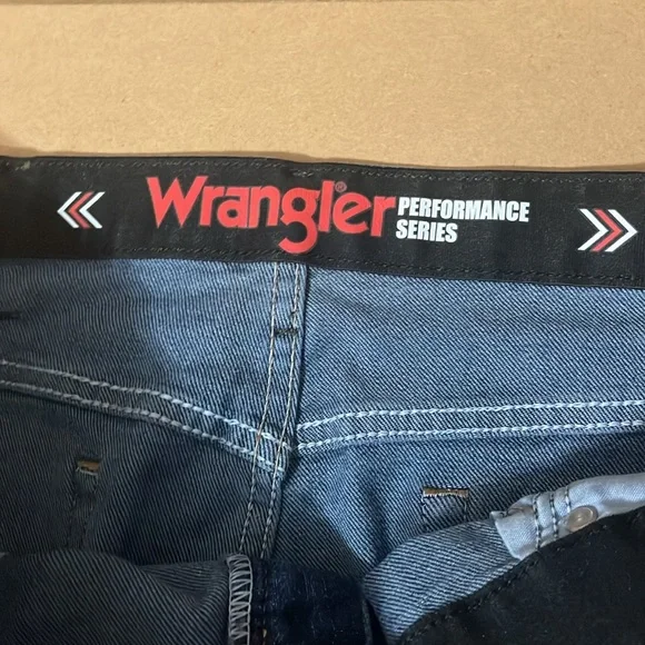 Performance Jeans - Picture 5 of 9